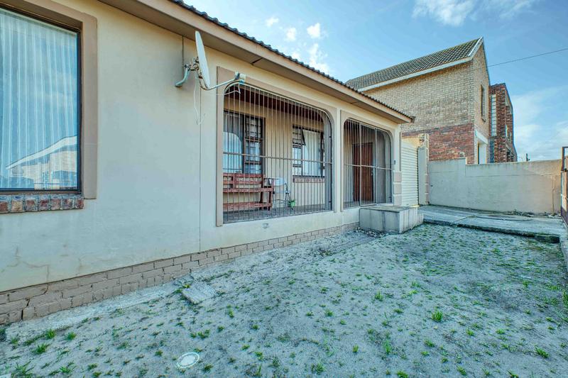 3 Bedroom Property for Sale in Booysens Park Eastern Cape